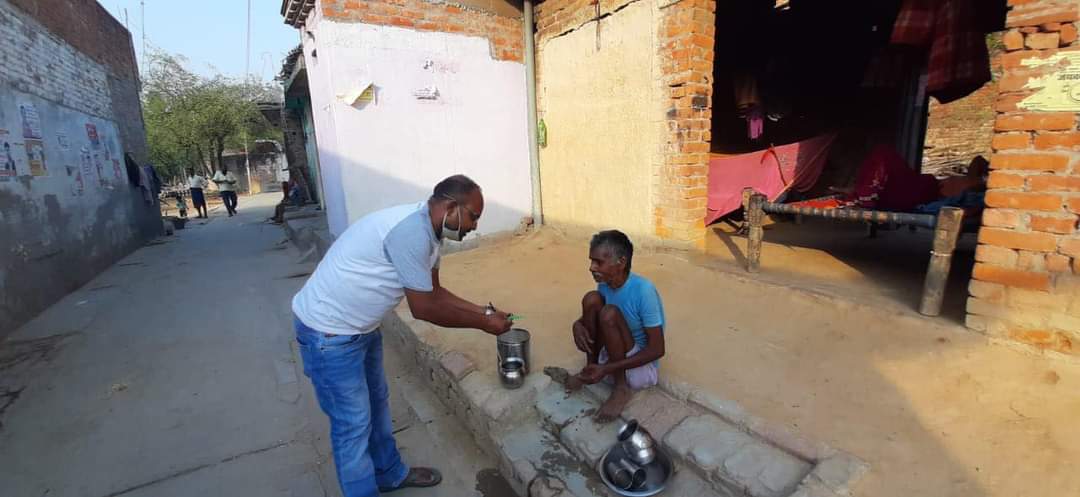 Bande Bharats Medicine Distribution Program in Rural Areas Affected By Corona
